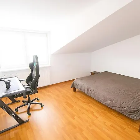 2-room Near Xbionic-sphere And Bratislava With Free Parking Dunajska Luzna